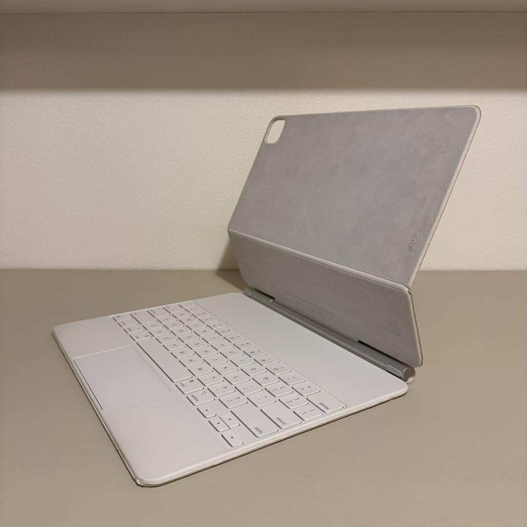 カ*ン様 iPadPro 256GB第5世代Cellular MagicKeyb