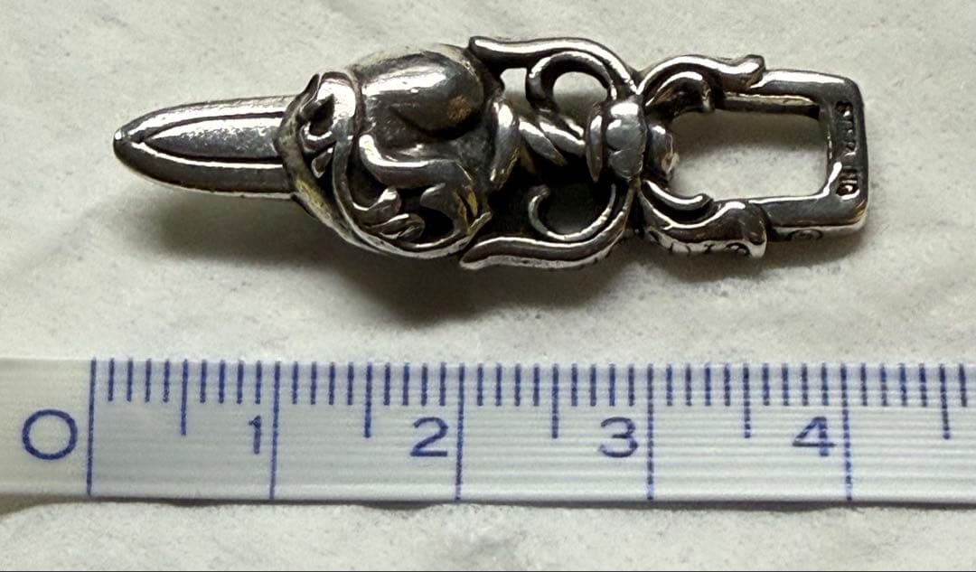 CHROME HEARTS クロムハーツ ダガーハートペンダントトップ
