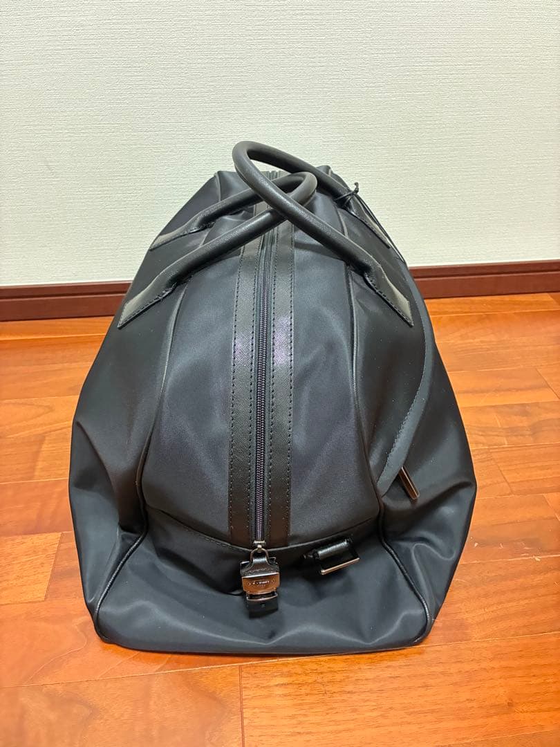 【新品 未使用品】FURLA UOMO フルラ ボストンバッグ　ストラップ付き
