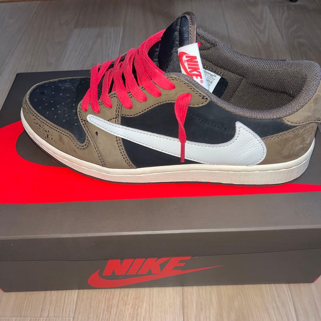 NIKE Jordan 1 Low ブラック/レッドTravis Scott