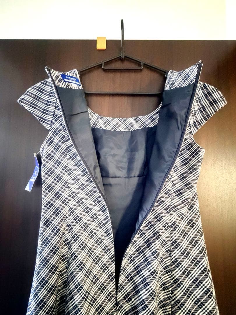 【新品タグ付き】 BURBERRY チェック半袖ひざ丈ワンピース 38
