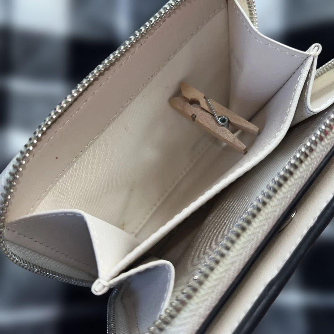 COACH イチゴ柄 二つ折り財布
