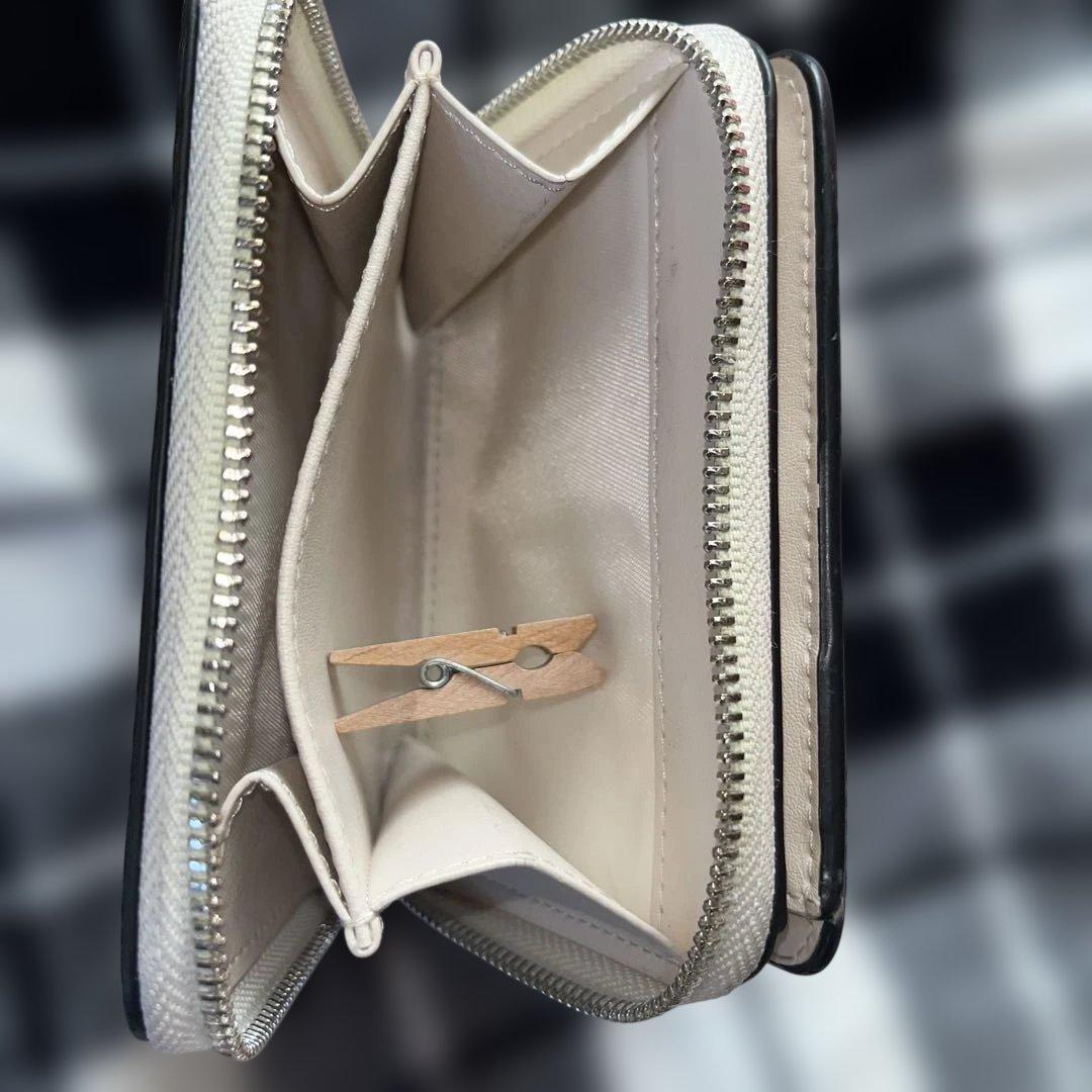 COACH イチゴ柄 二つ折り財布