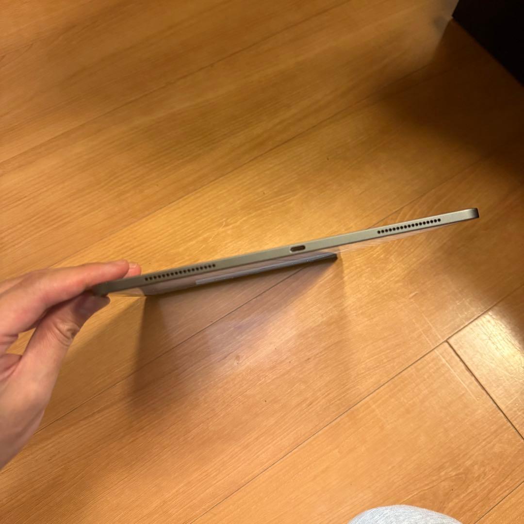 iPad Pro 12.9インチ 第4世代 美品 純正キーボード付き 中古