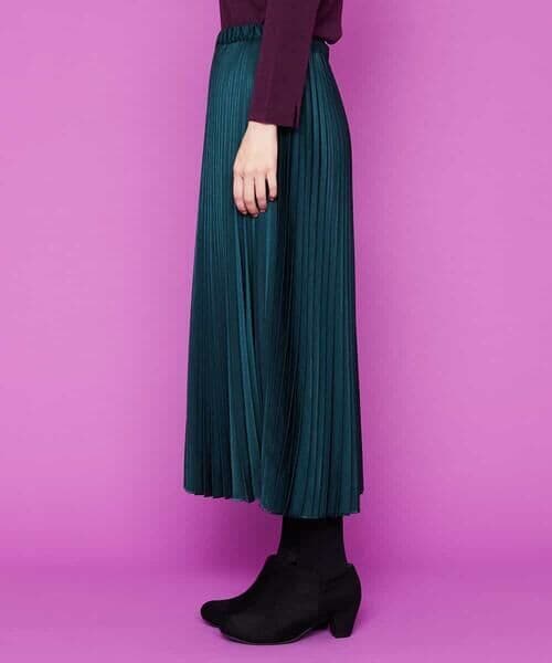 美品　Sybilla　シビラ　サテンセラテリーミディ丈プリーツスカート　グリーン