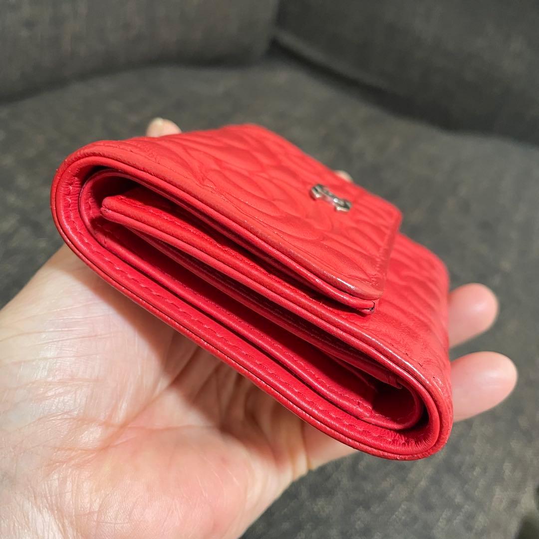 値下げ交渉可！CHANEL カメリアエンボス　三つ折り財布　赤　レッド