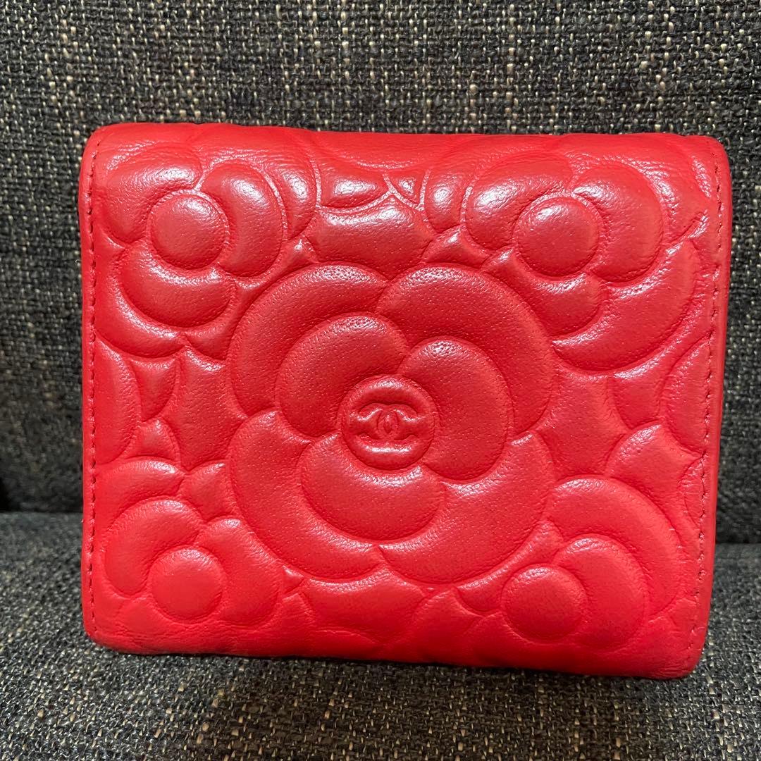 値下げ交渉可！CHANEL カメリアエンボス　三つ折り財布　赤　レッド