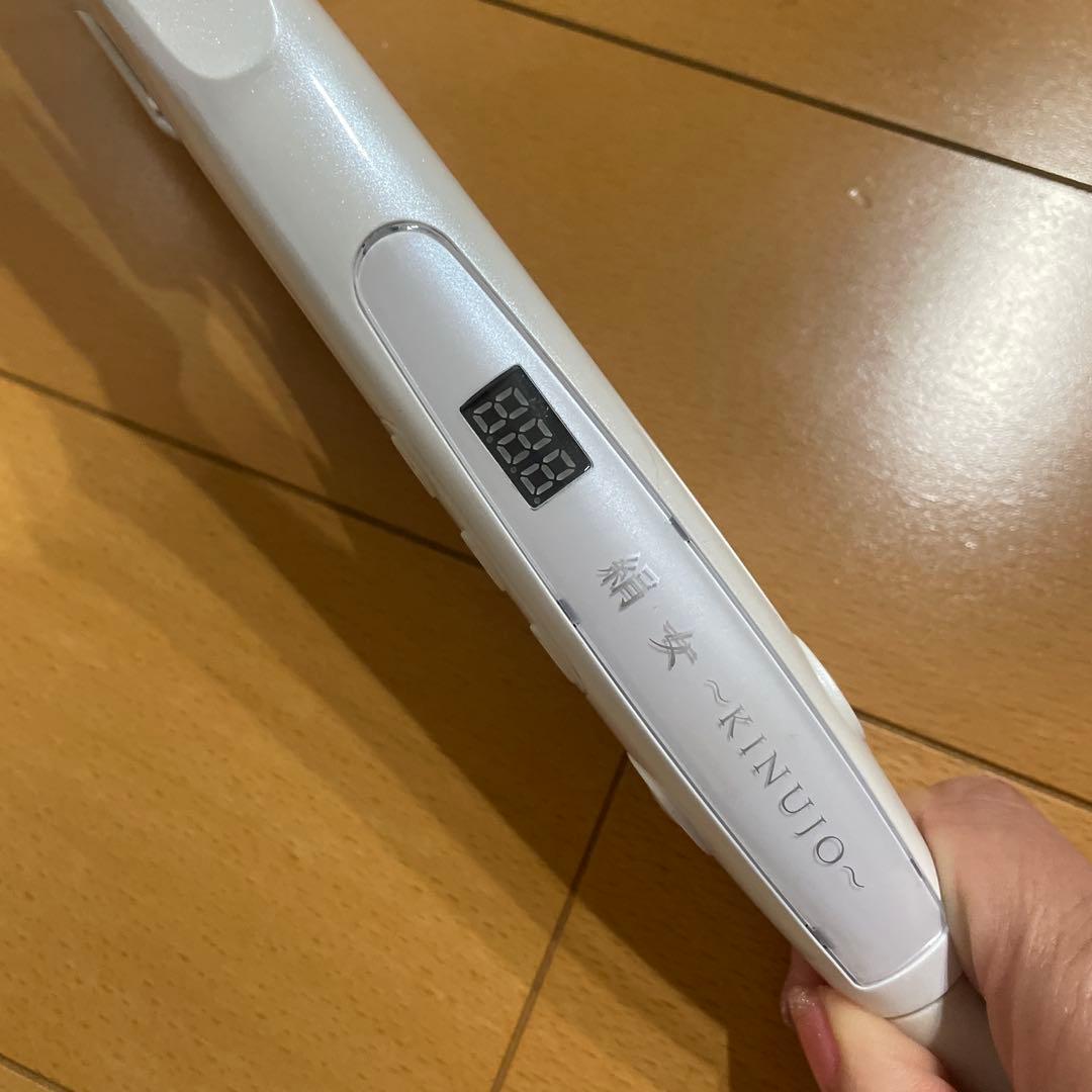 KINUTO ストレートヘアアイロン ホワイト LM225
