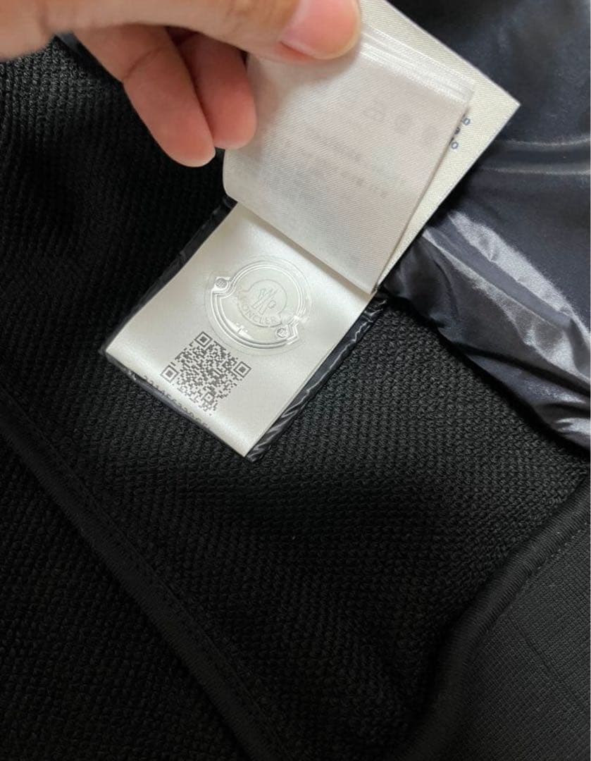 専用　未使用23AWMoncler MAGLIA ダウンジャケットカーデンガン