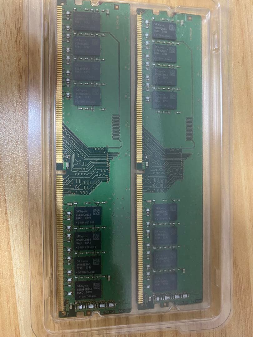 プ*っ様 8GB DDR4 2400MHz メモリー 2枚セット