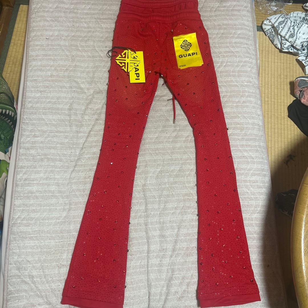 GUAPI ビジュー付きレッドフレアパンツ