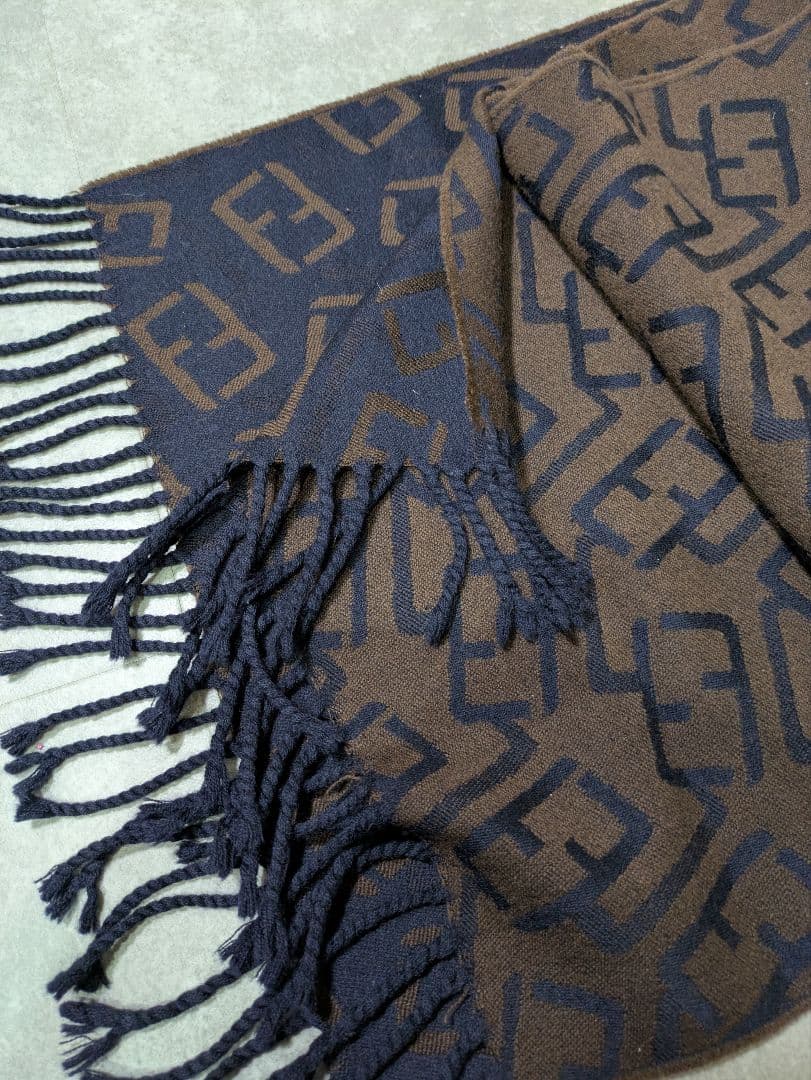 FENDI フェンディマフラー リバーシブル ズッカ柄