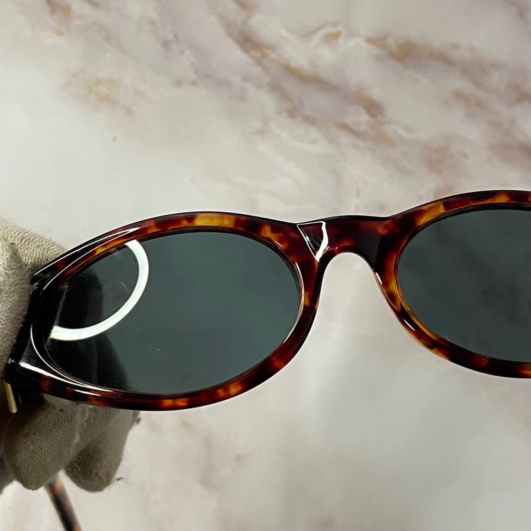 GUCCI メタルプレート y2k ゴールド レトロ サングラス ケース付き