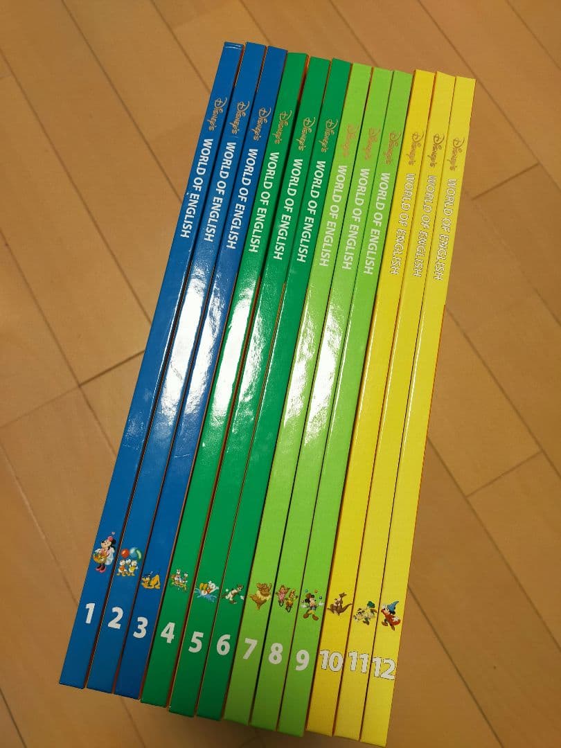 ワールドファミリー　ディズニー　WORLD OF ENGLISH 12冊　絵本