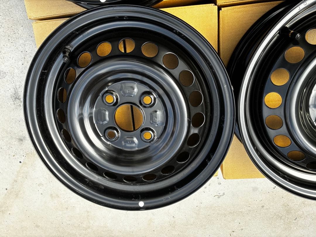 ダイハツ純正　14インチスチールホイール4本セット新車外し新古品