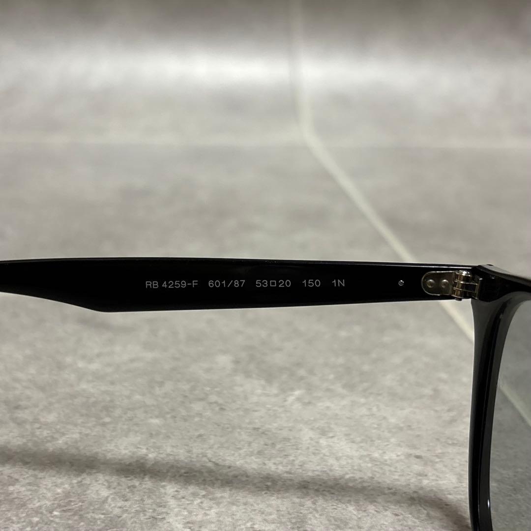 Ray-Ban RB4259-F 601/87 サングラス 黒 人気モデル