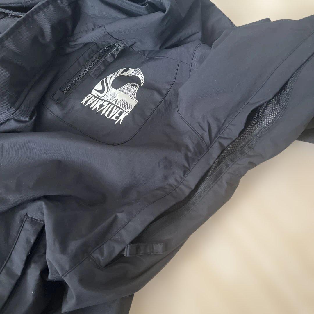 QUIKSILVER スノーボードウェア　ブラック　Mサイズ
