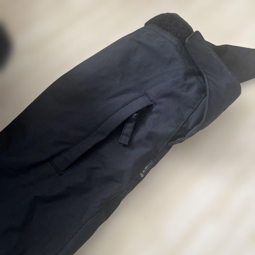 QUIKSILVER スノーボードウェア　ブラック　Mサイズ