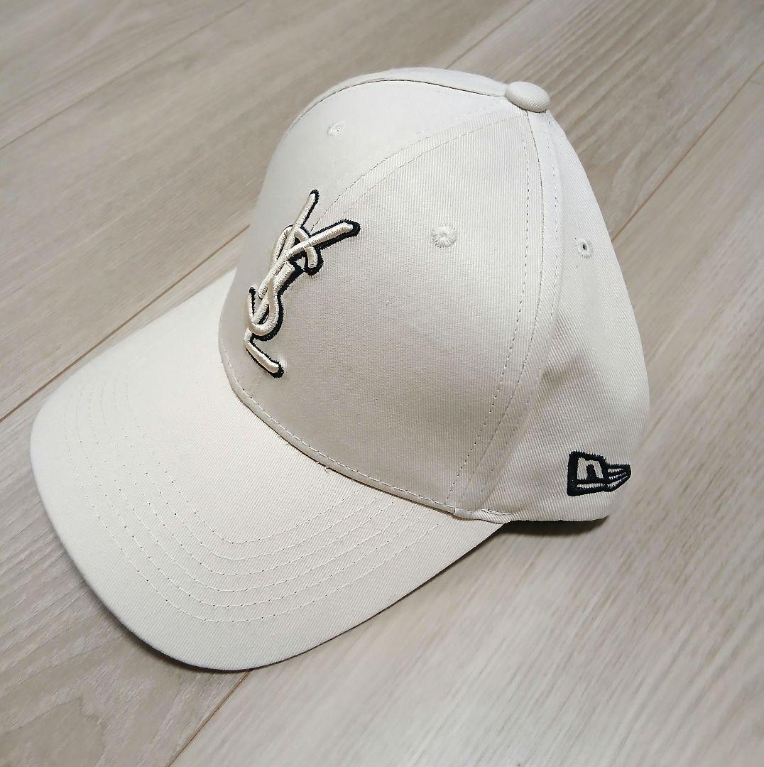 YSL ベースボールキャップ ベージュ new era