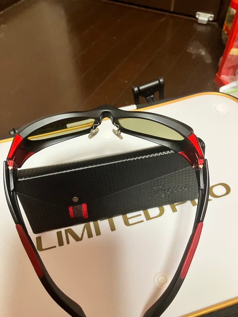 ゼクーヴェロ セカンドZeque by ZEAL OPTICS