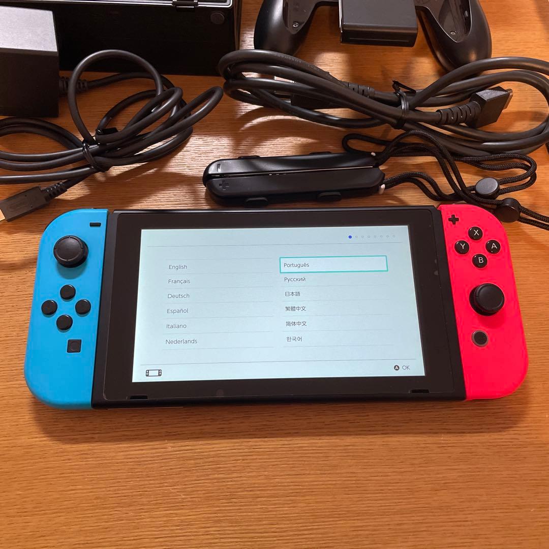 任天堂Switch本体 箱袋等付き おまけケース付き
