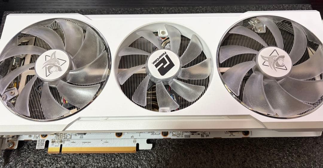 鹿*嶋様 Hellhound Spectral White RX 6700 XT