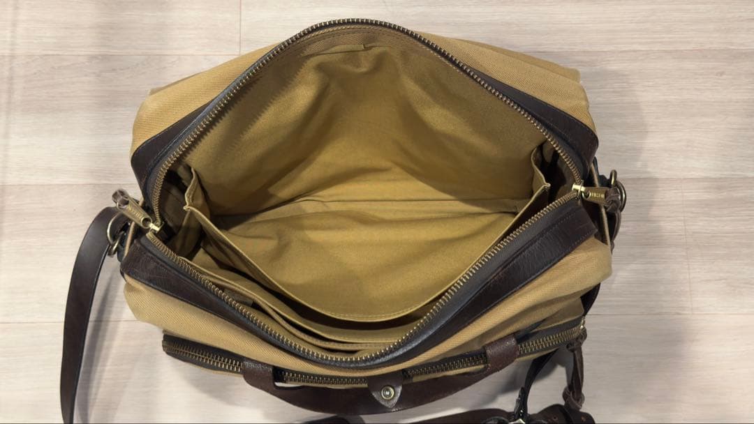 FILSON ショルダーバッグ ベージュ