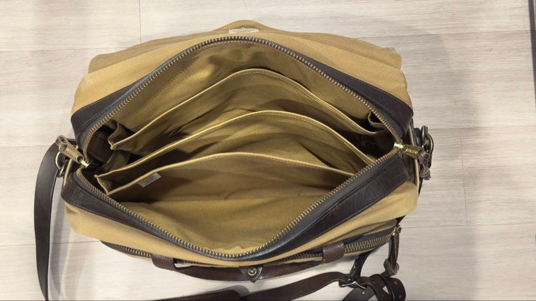 FILSON ショルダーバッグ ベージュ