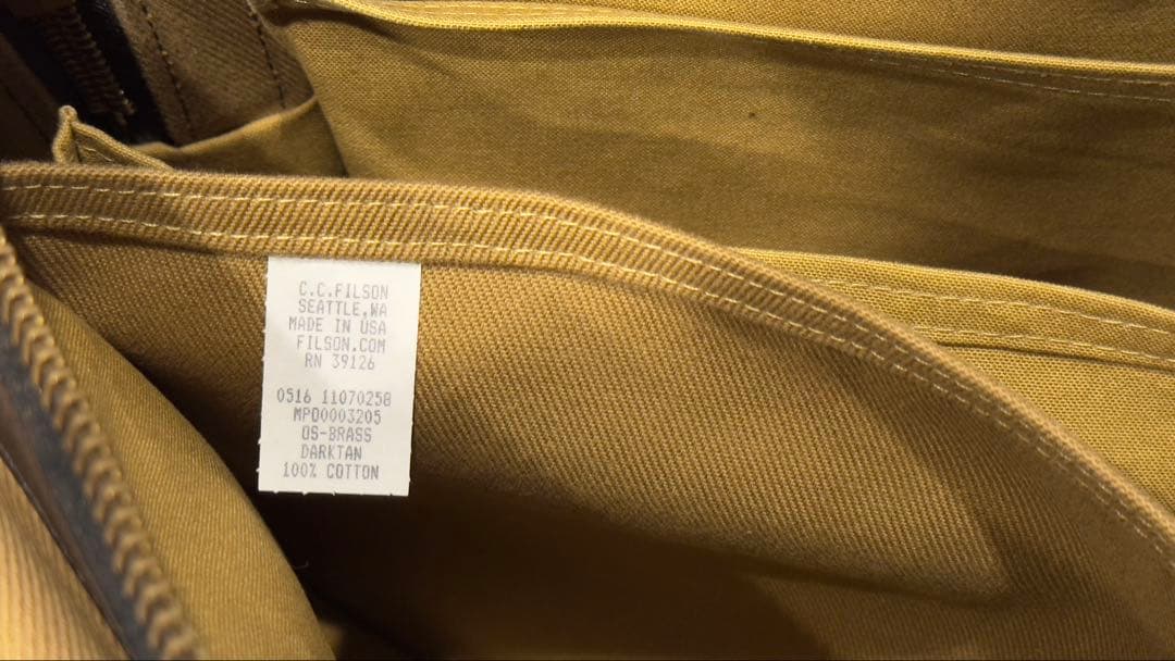 FILSON ショルダーバッグ ベージュ