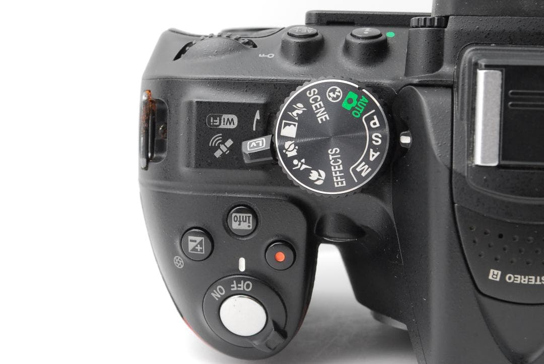 【箱・付属品付き】Nikon D5300　WiFiモデル　スマホ転送　自撮りOK