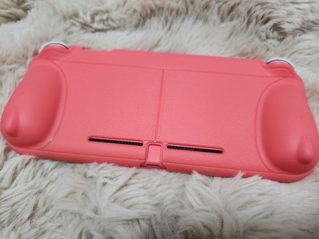 U*中様 【美品】Nintendo Switch Lite コーラルピンク 本体