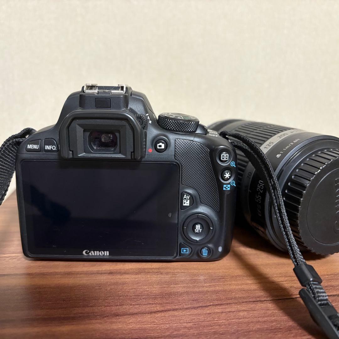 【最終値下】EOS KISS X7 ダブルズームキット　50mm単焦点レンズ付き