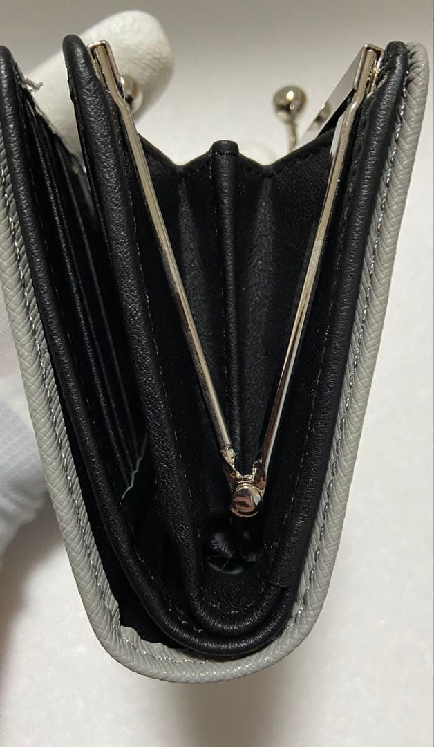 【新品未使用】Vivienne Westwood 二つ折り財布　グレー