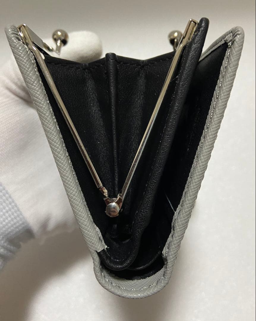 【新品未使用】Vivienne Westwood 二つ折り財布　グレー