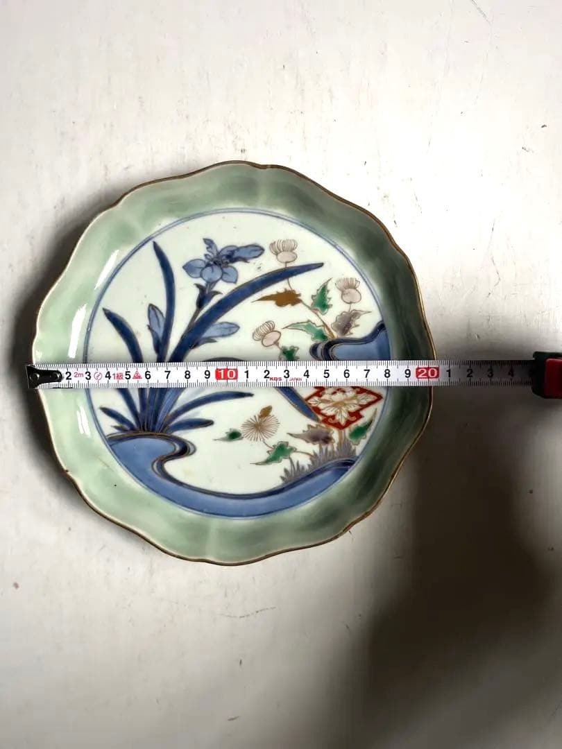 146 骨董 アンティーク 古伊万里 草花図青磁色絵染付七寸皿 大明成化年製