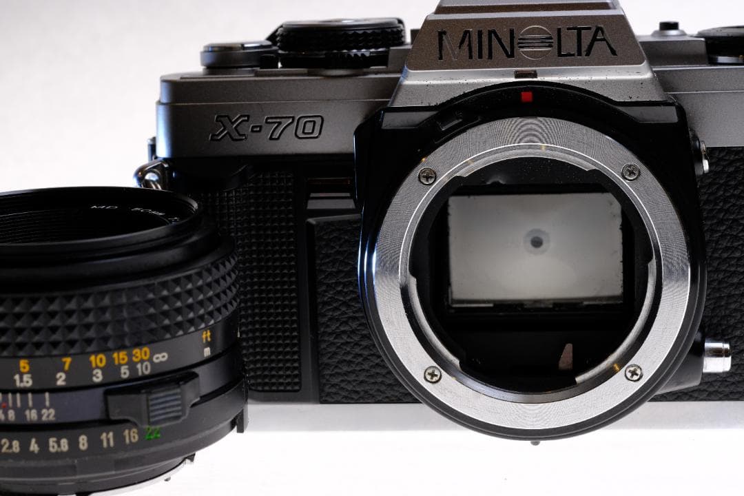 【完動品】 MINOLTA X-70 モルト交換済・シャッター感最高・レンズ付