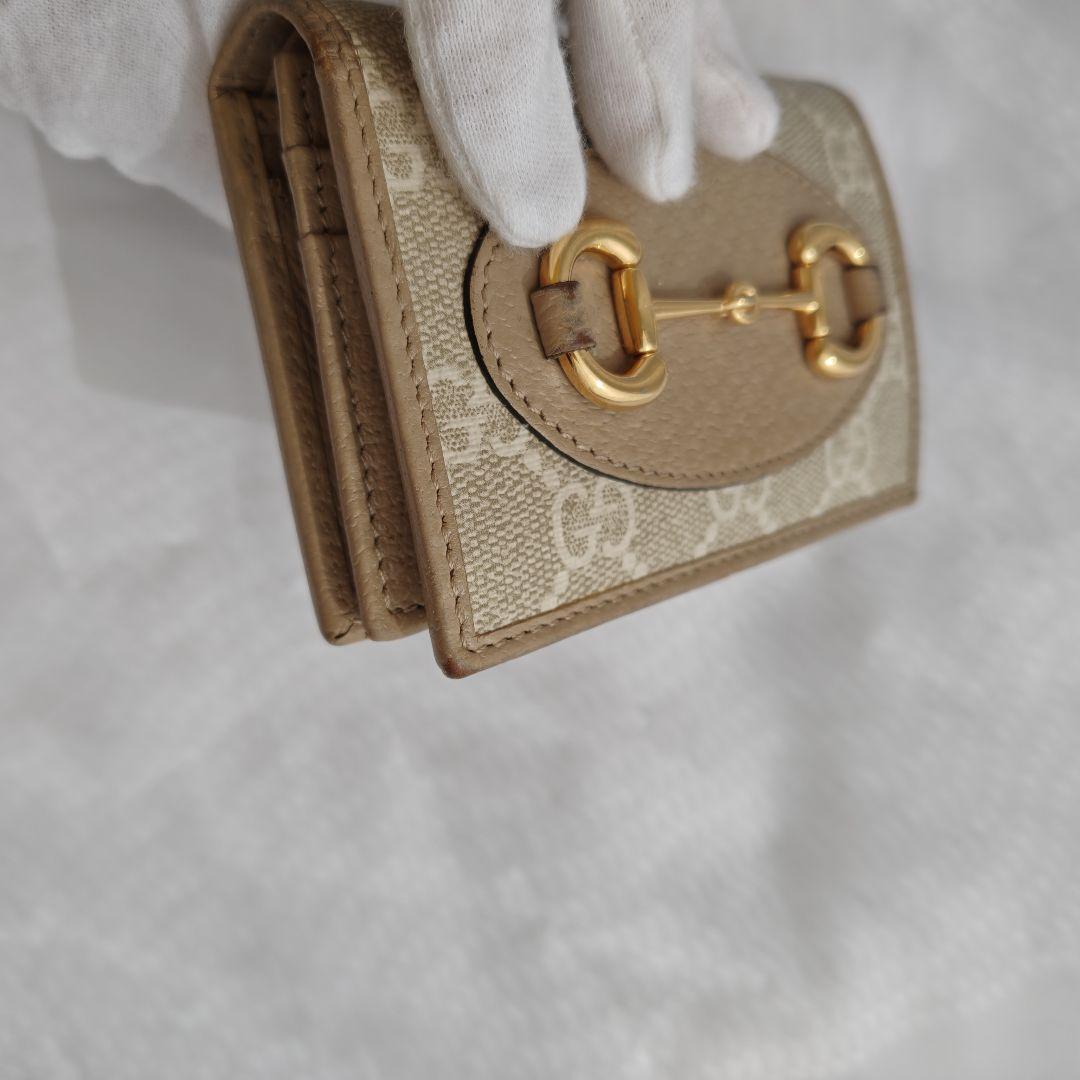 グッチ　GUCCI　折り財布　ホースビット　ベージュ