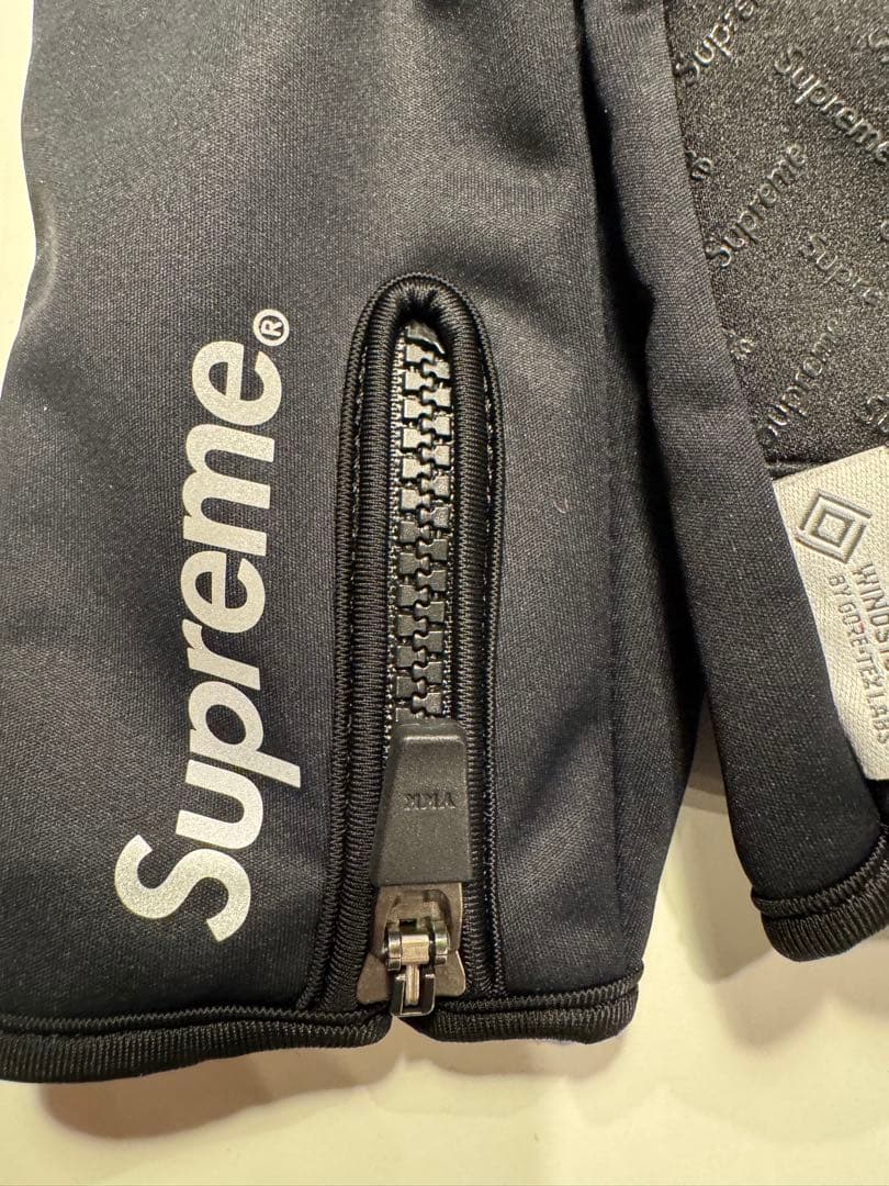 新作Supreme WINDSTOPPER Zip GlovesブラックSサイズ