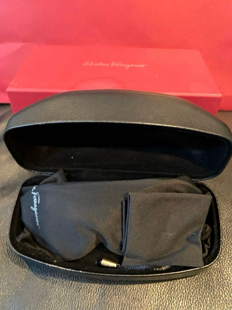 極美品Salvatore Ferragamoサングラス ガンチーニ付属品完備