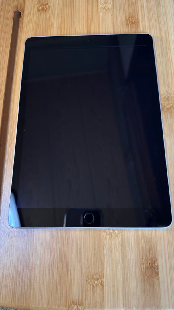 iPad 第9世代 64GB Wi-Fi Smart Keyboard付き