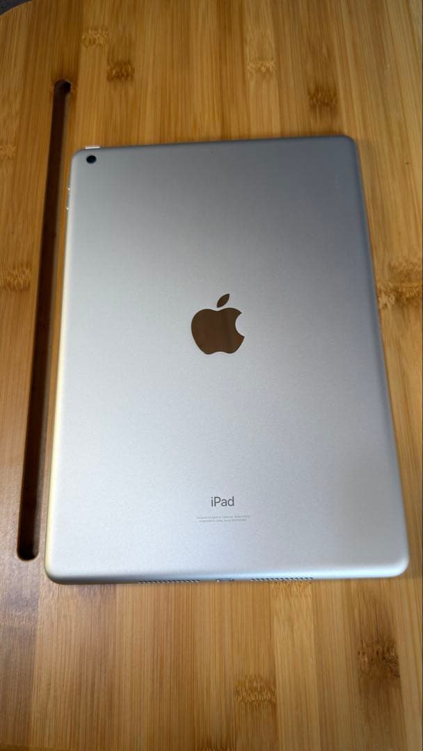 iPad 第9世代 64GB Wi-Fi Smart Keyboard付き