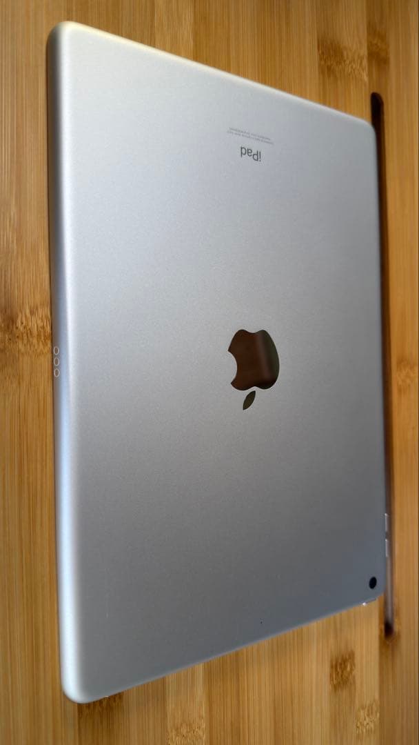 iPad 第9世代 64GB Wi-Fi Smart Keyboard付き
