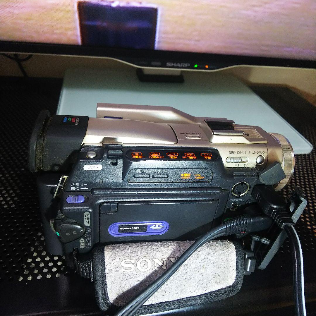 ビデオカメラ SONY Mini DV Handycam DCR-TRV10