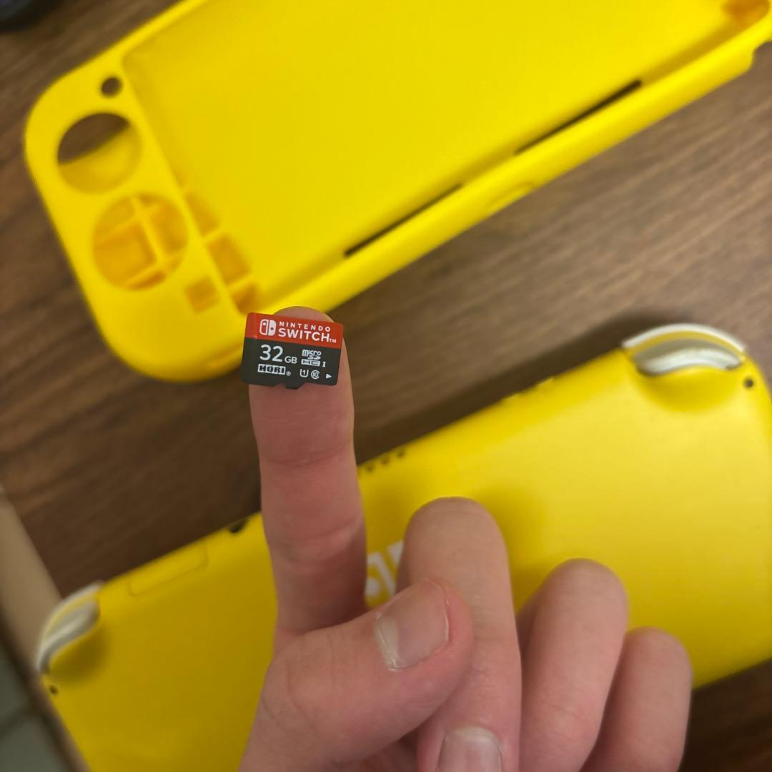 Nintendo Switch Lite イエロー ゲーム機 本体 カバー付き