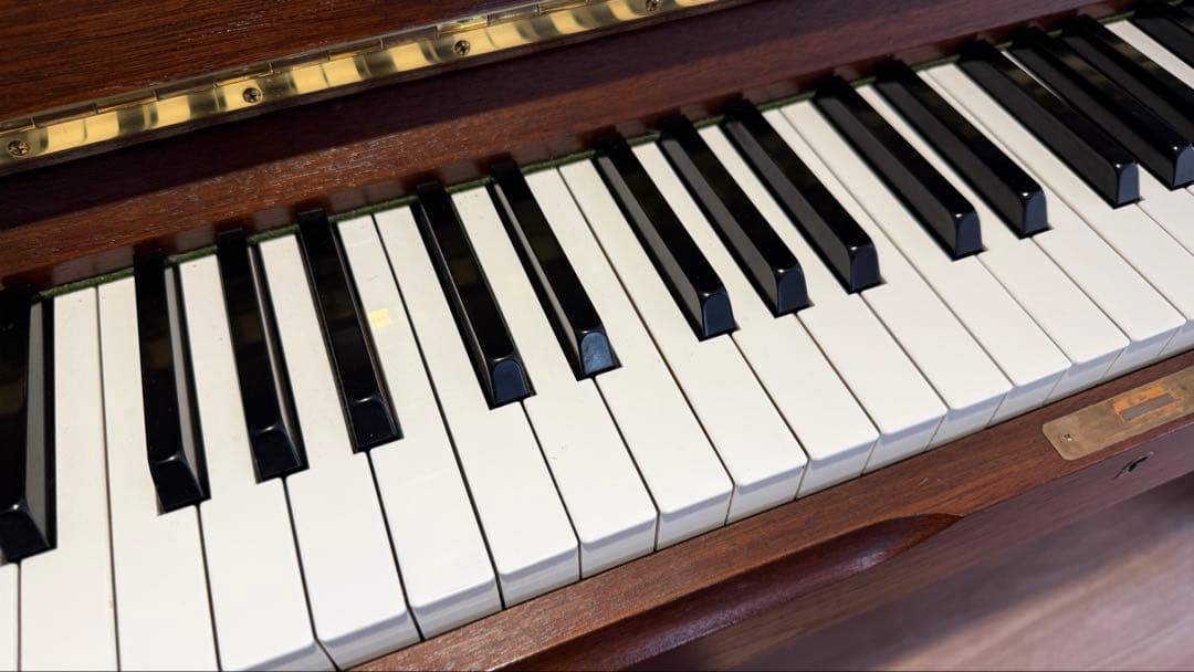 YAMAHA アップライトピアノ W110BW 　艶消しウォールナット 猫足
