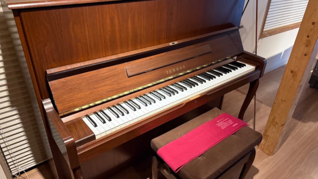 YAMAHA アップライトピアノ W110BW 　艶消しウォールナット 猫足