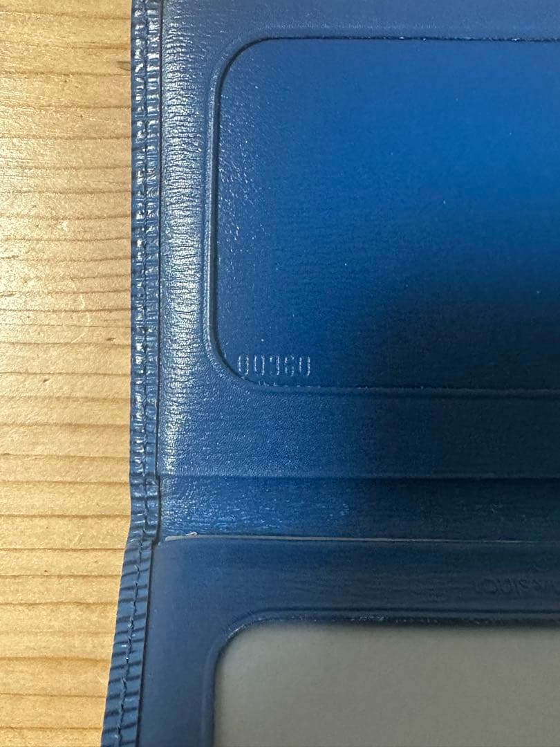 ルイヴィトン　定期入れ
