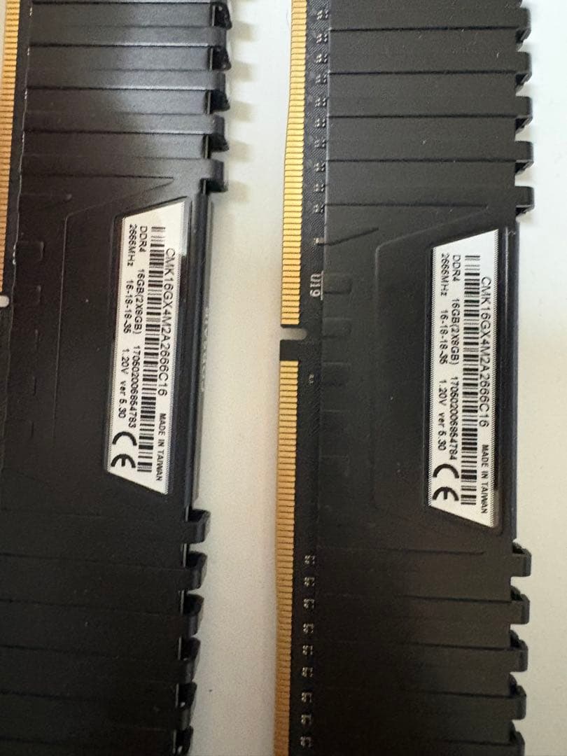 Corsair Vengeance LPX PC4 8GB×2(16GB)