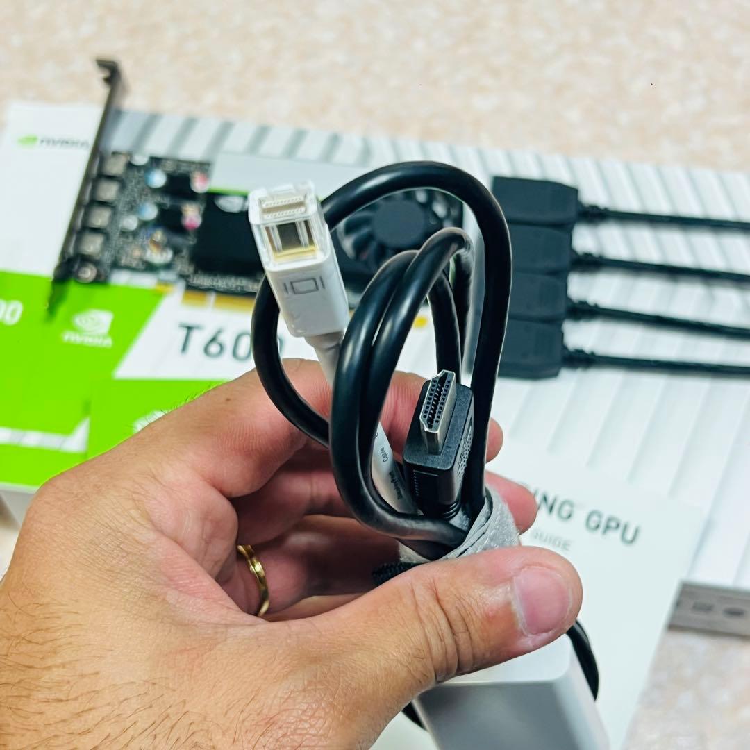 NVIDIA T600 グラフィックボード 4GB 【未使用・おまけ付】