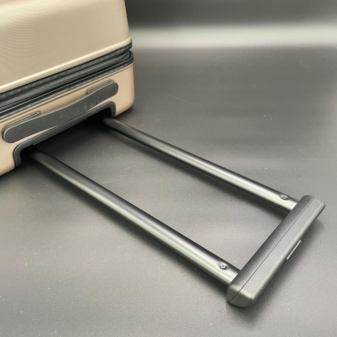無印良品 MUJI ハードキャリーケース 33L TSAロック搭載 R8SD63